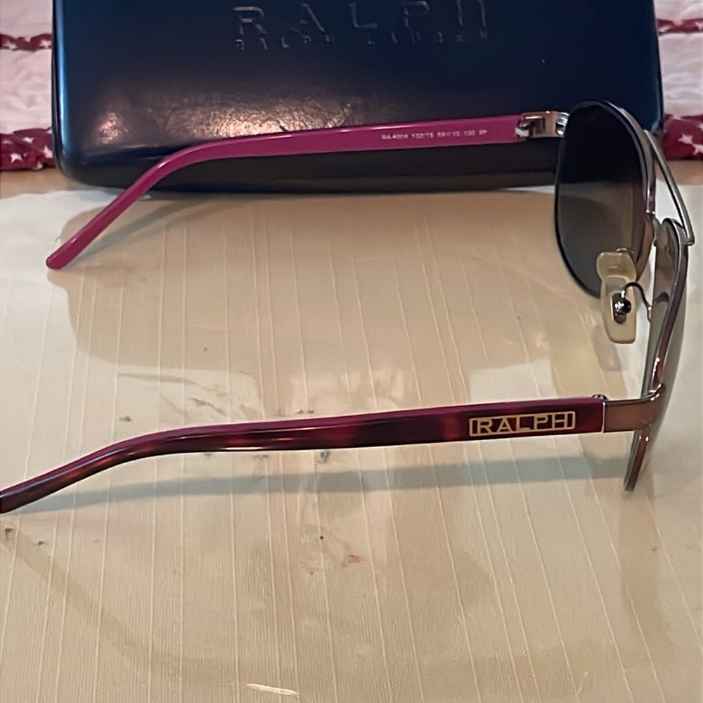 Ralph Lauren Gold Aviator Sunglasses with Black Case - Picture 5 of 12